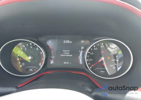 2019 Jeep Compass Trailhawk 4X4 z USA, uszkodzony, nr VIN 3C4NJDDB8KT840443